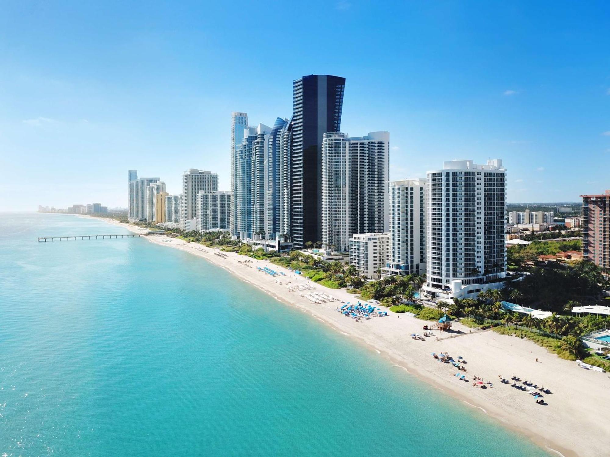 Doubletree By Hilton Ocean Point Resort - North Miami Beach Sunny Isles Beach Exterior foto